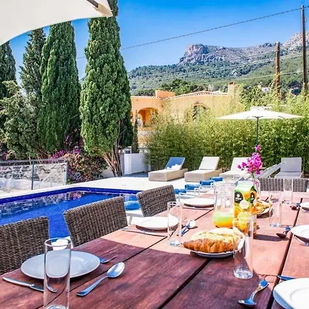 Sleeps 8 Pool Air Con Wifi Villa Calpe